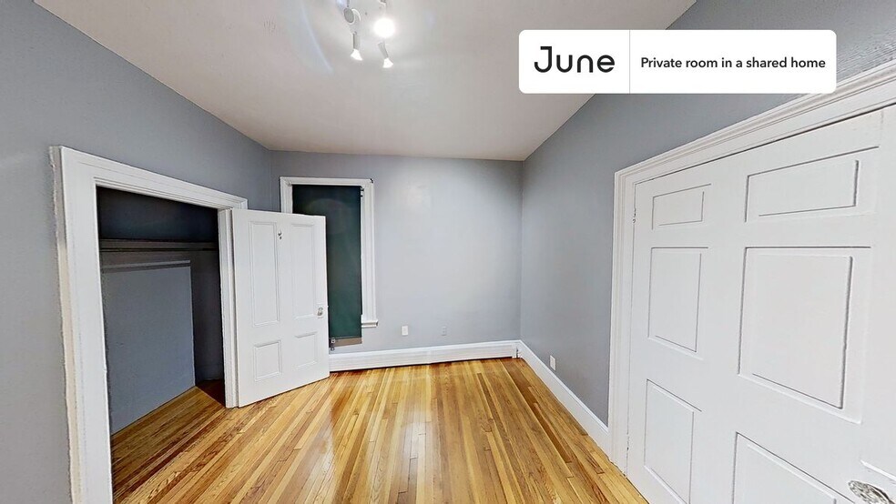 Building Photo - Room in Shared 4 bed/1.5 bath home