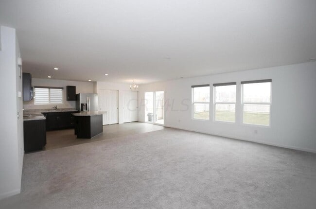 Building Photo - 4978 Crestbrook Dr