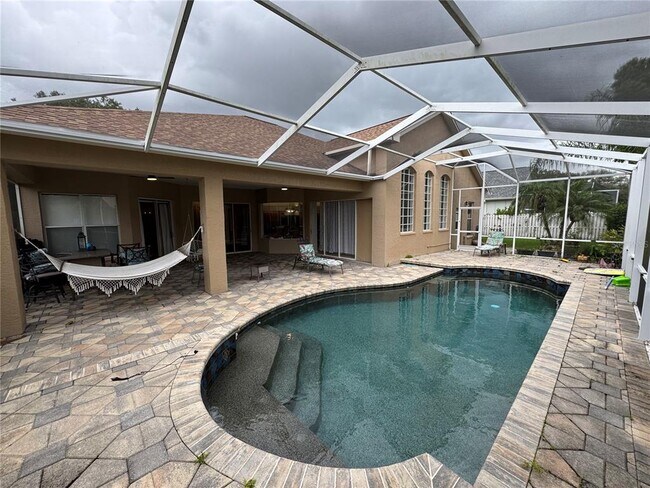 Building Photo - 8731 Tantallon Cir