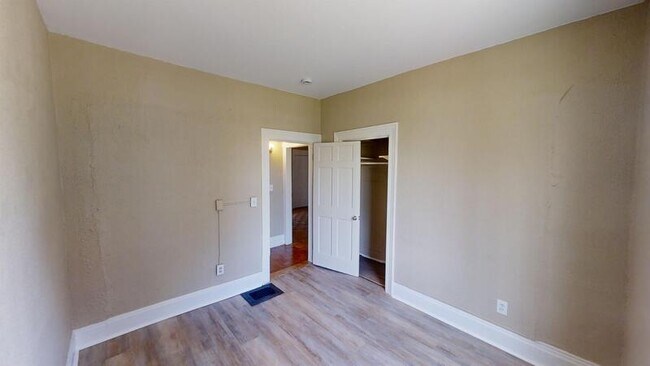 Building Photo - 716 Pearl St