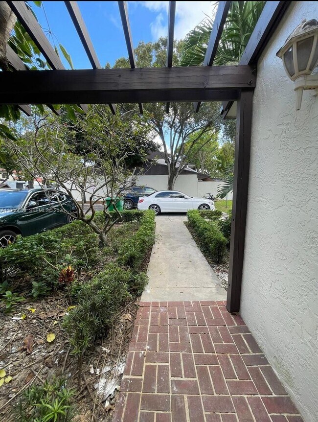 Building Photo - 3816 SW 68th Way