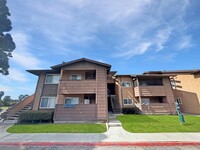 Building Photo - Updated 2B/2BA Condo in Oceanside!