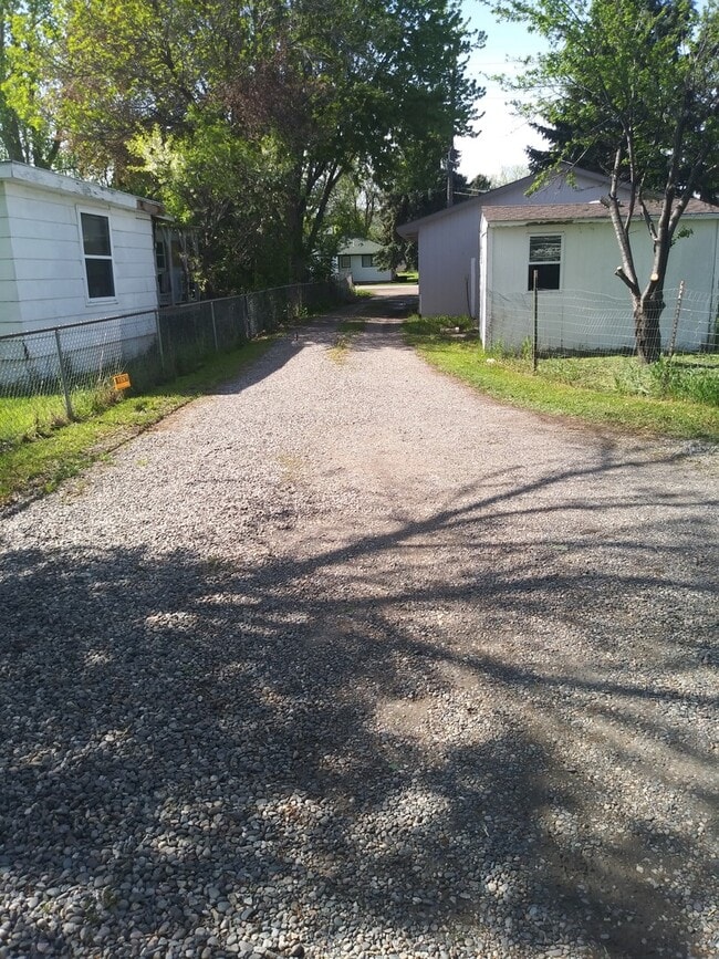 Building Photo - 3 bed 1.5 bath mobile