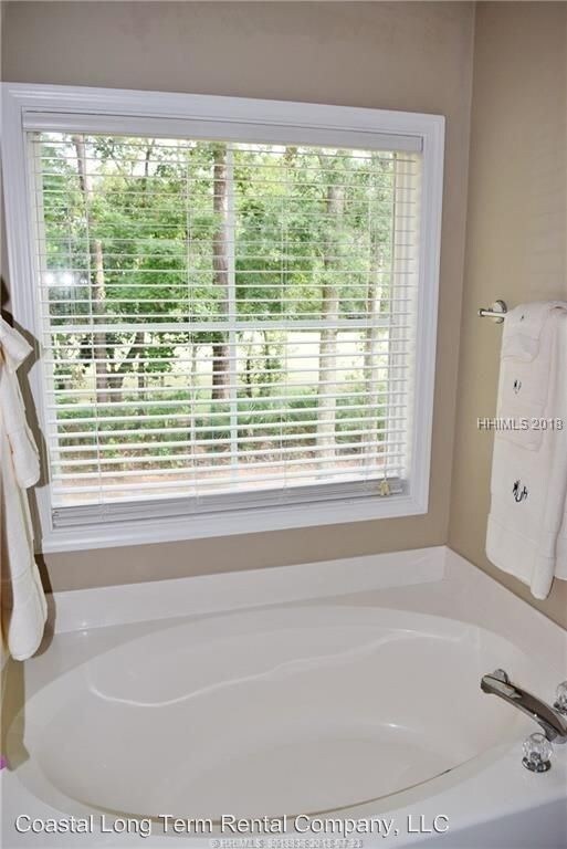 Building Photo - 4 br, 3.5 bath House - 42 Timbercrest Circle