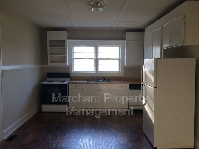 Building Photo - 1 Traction St