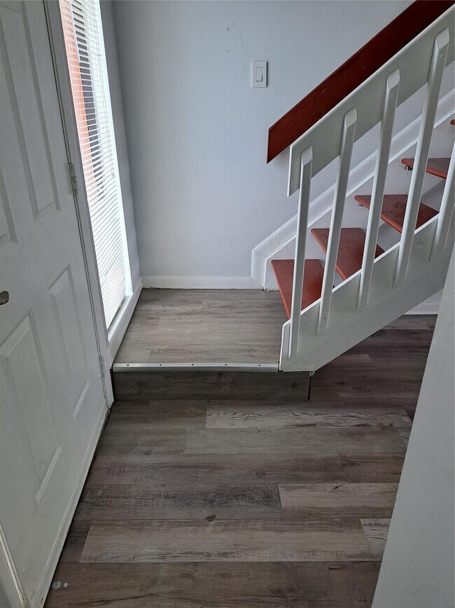 Building Photo - 5200 NW 31st Ave