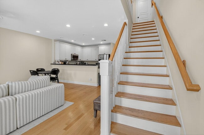 Building Photo - 1054 E Heritage Club Cir