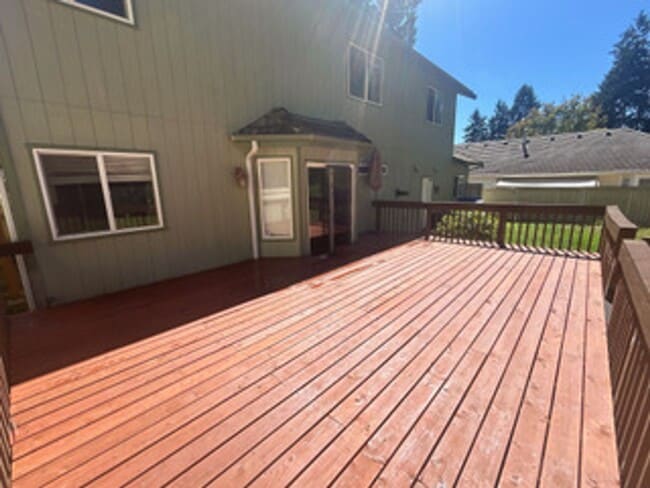 Building Photo - Spacious 4 bedroom Meridian Campus home wi...