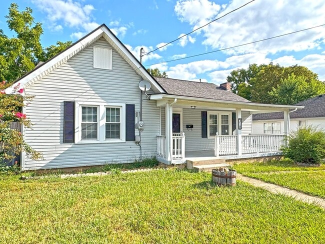 Building Photo - Adorable home in Franklin, KY for rent