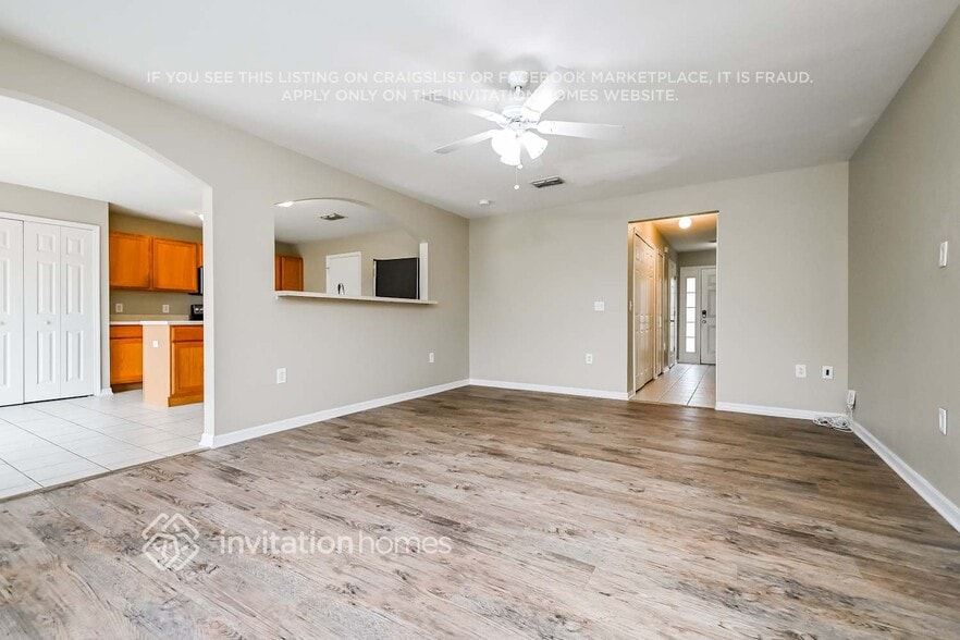 Building Photo - 931 Brenton Leaf Dr