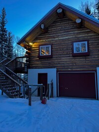 Building Photo - Century 21 Gold Rush - 1 loft bedroom  w/1...