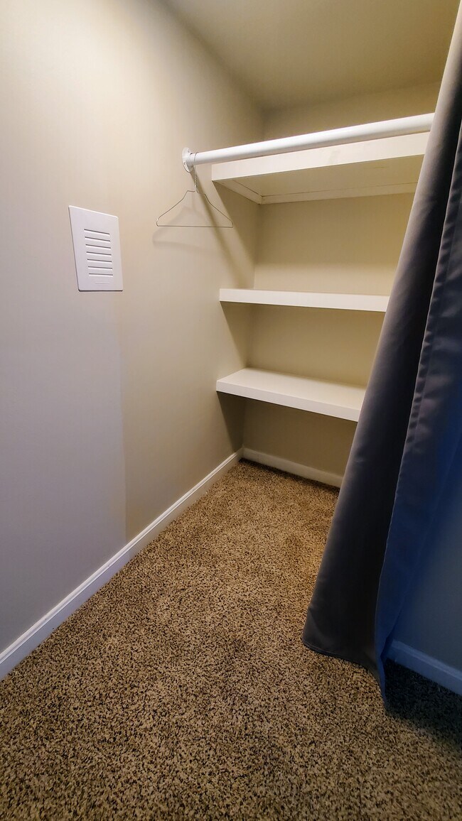 Closet - 9A Griffiths Drive