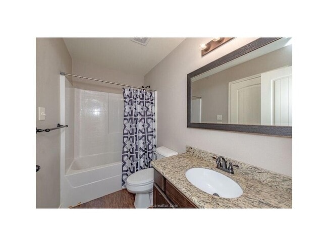 Building Photo - 131 Watson St