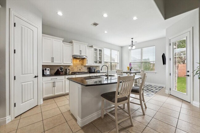 Building Photo - 2960 Gibbons Hill Ln