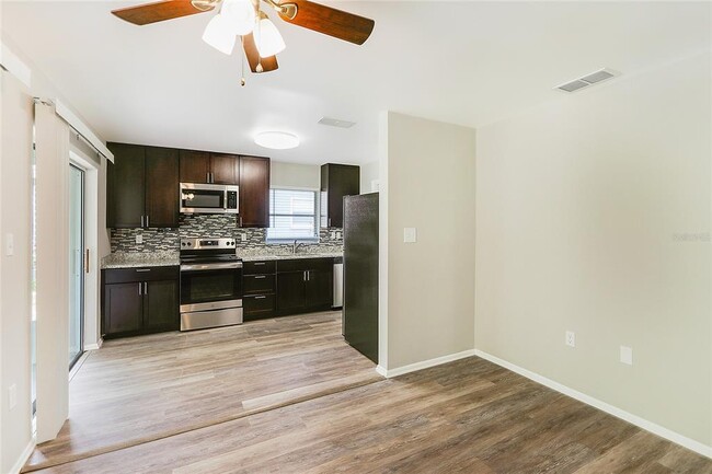 Building Photo - 2459 Indigo Dr