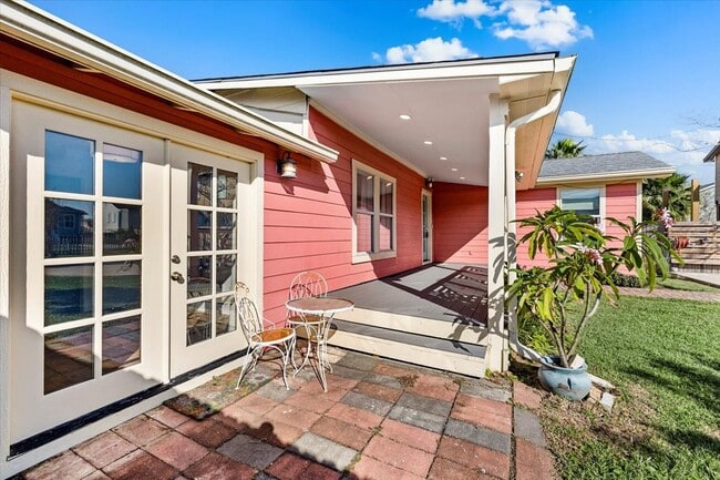 Building Photo - 5522 Avenue O 1/2