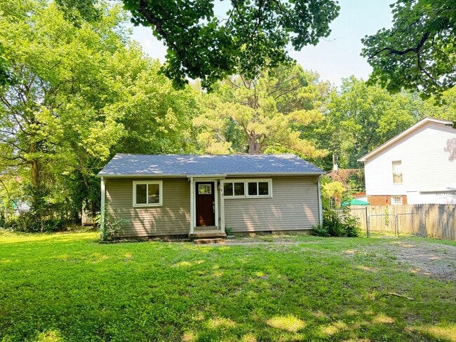 Primary Photo - Great Home Conveniently Located! 3 Bed 1 B...