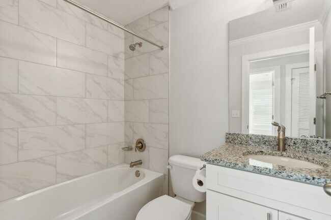 Building Photo - Live the Island Life – Move-In Ready 3 Bed...