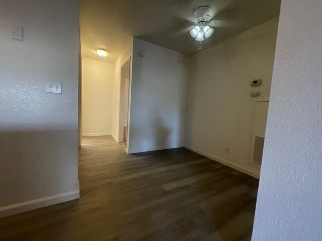 Building Photo - 363 Rio Lindo Ave