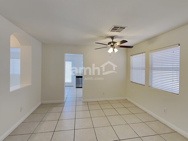 Building Photo - 9516 Fox Forest Ave