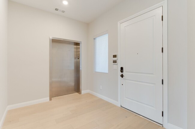Building Photo - LUXURY 2BEDROOM IN MIRA VILLA W/ STRIP & M...