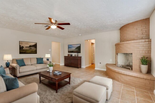 Building Photo - 24815 Spring Creek Dr