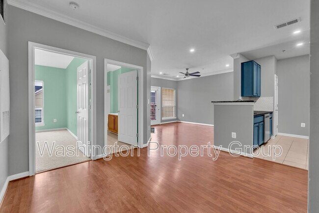 Building Photo - 4854 Eisenhower Ave