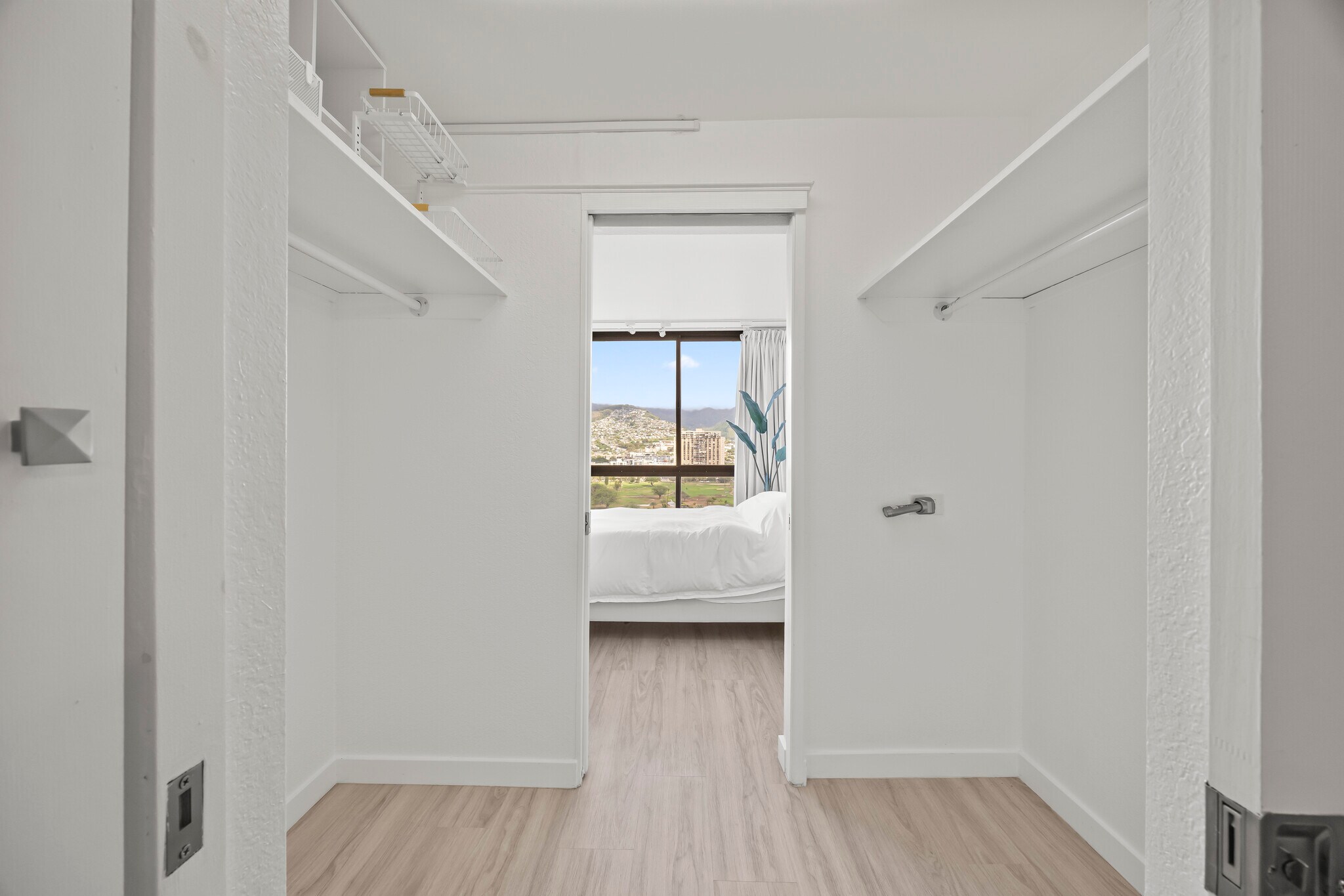 Building Photo - 320 Lili?uokalani Ave