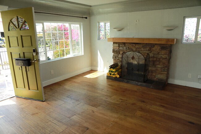 Building Photo - 4517 33rd St