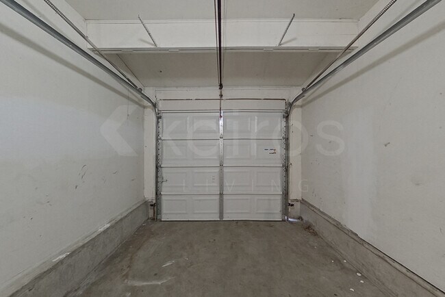 Building Photo - 2278 Gadbury Dr