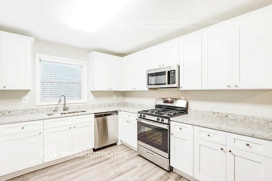 Building Photo - 3677 Glen Mora Dr