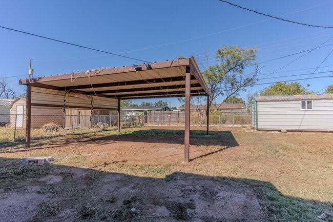 Building Photo - 5250 Durango Dr