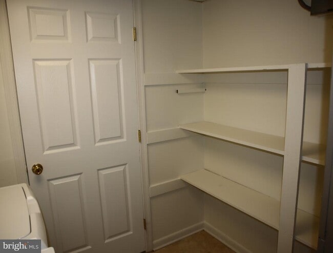 Building Photo - 1007 Kent Ave