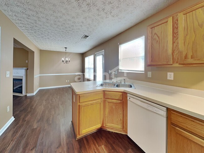 Building Photo - 6110 Flagstaf Walk