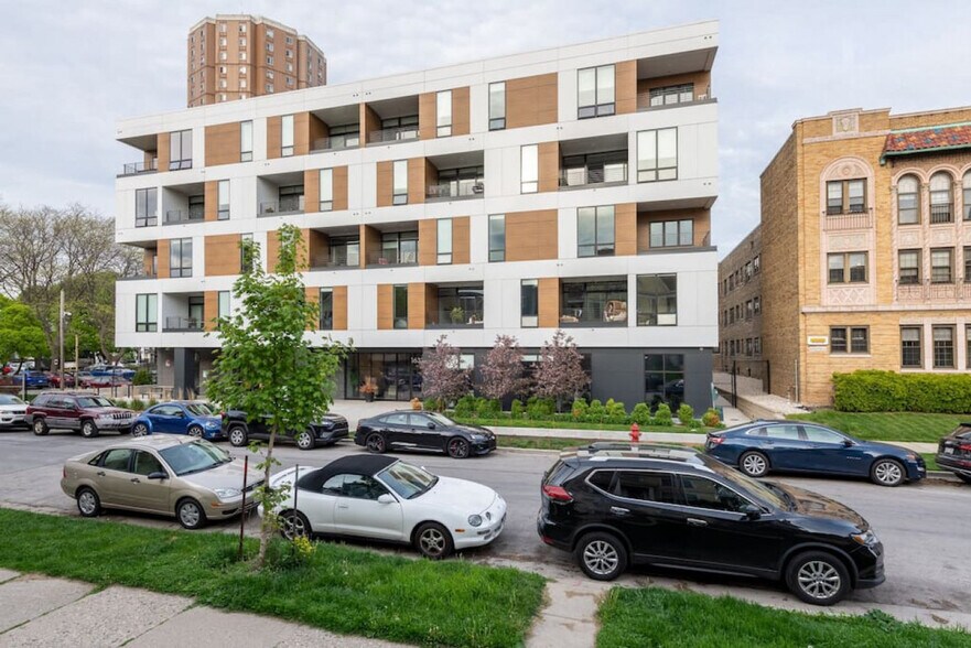 Building Photo - 1632 N Franklin Pl