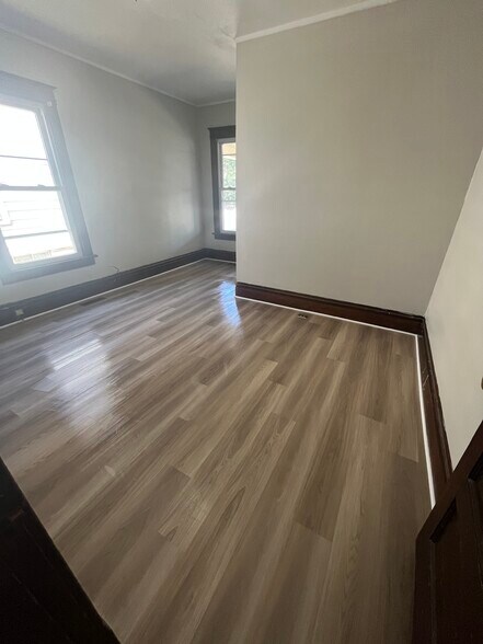 Building Photo - 1712 W Bradley Ave