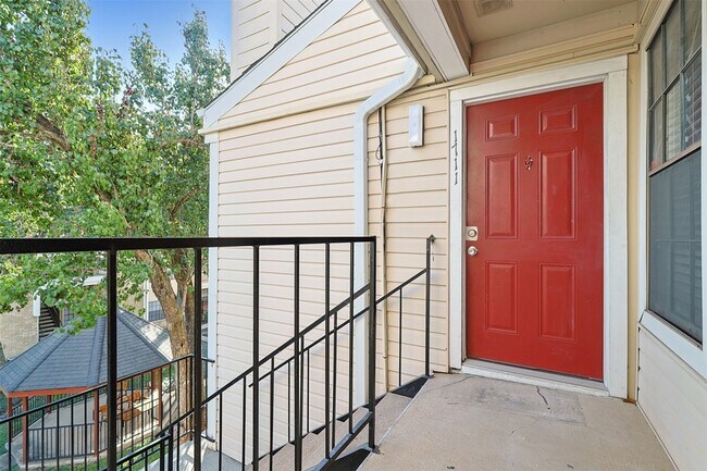 Building Photo - 2750 Holly Hall St