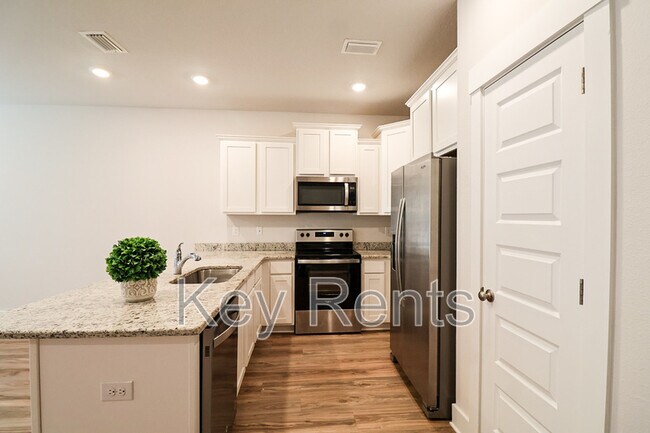 Building Photo - 1646 Iroquois Ct