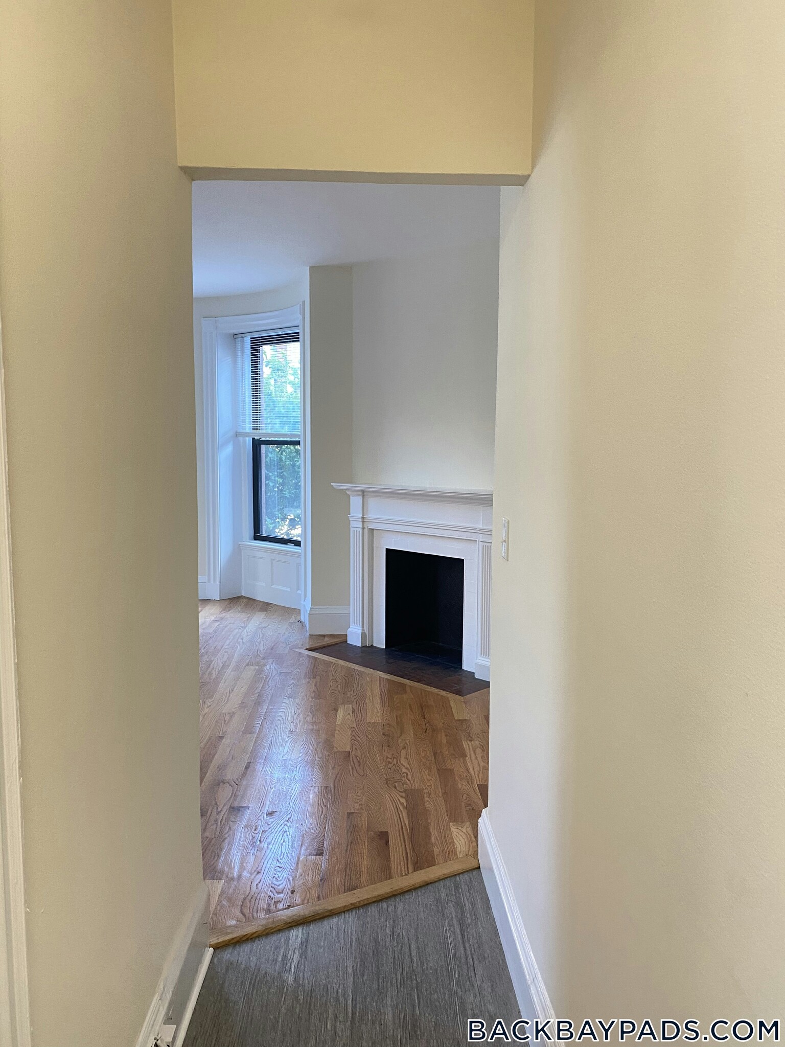 Building Photo - 504 Beacon St
