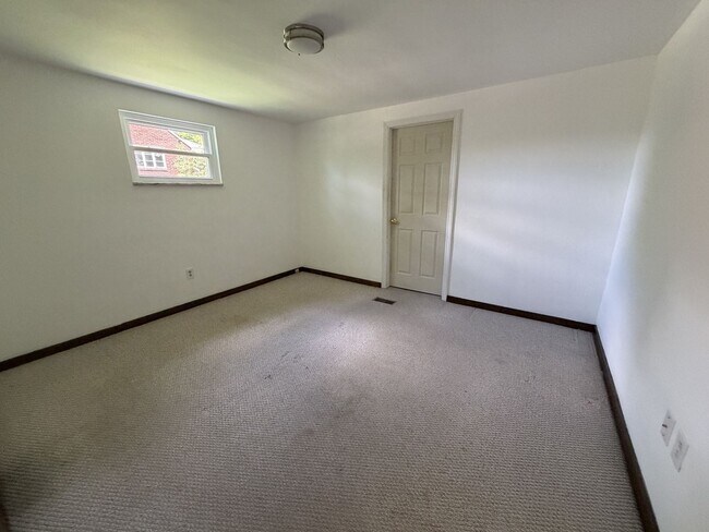 Building Photo - Price drop!  4 bedroom home now Available for Rent in Peters!