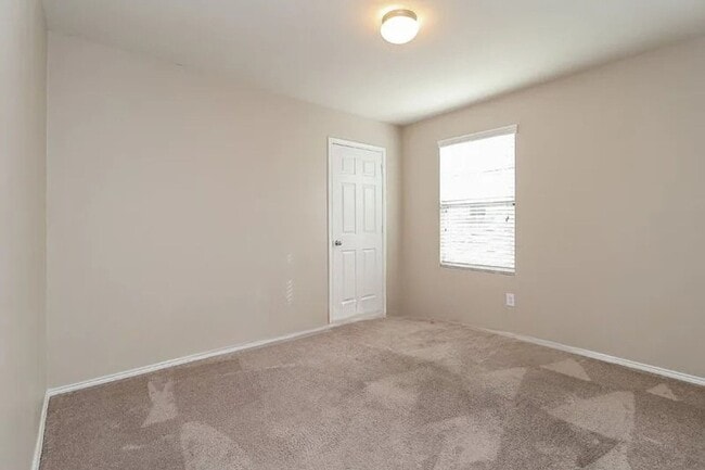 Building Photo - 1601 Megan Creek Dr