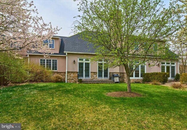 Building Photo - 12 Windermere Way