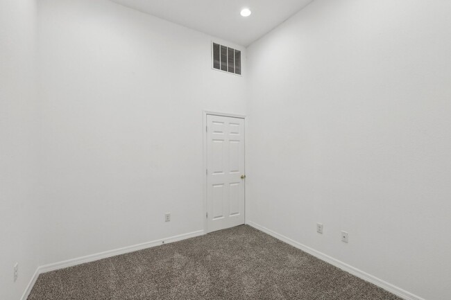 Building Photo - SPECIAL: WAIVING $250 ADMIN FEE on this 3 Bedroom, 2 Bath with Private Balcony off Primary Bedroo...