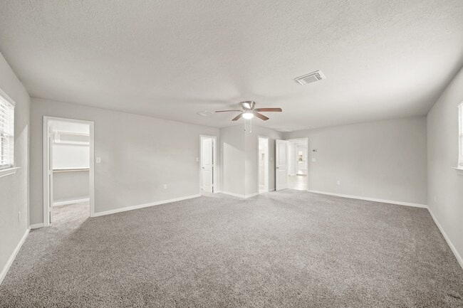 Building Photo - 2106 N Galveston Ave