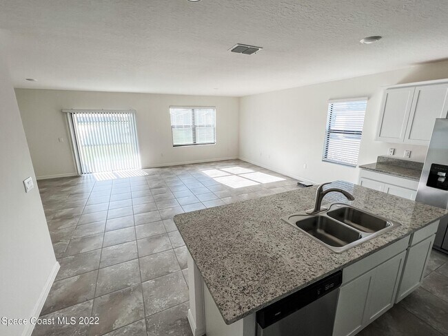 Building Photo - 3722 Coachman Ln SE
