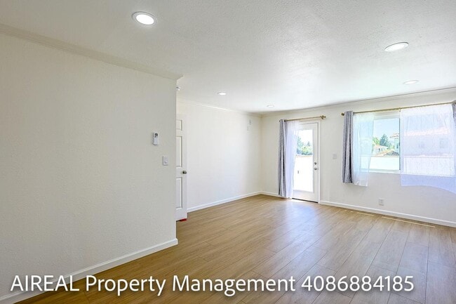Building Photo - 10697 Morengo Dr