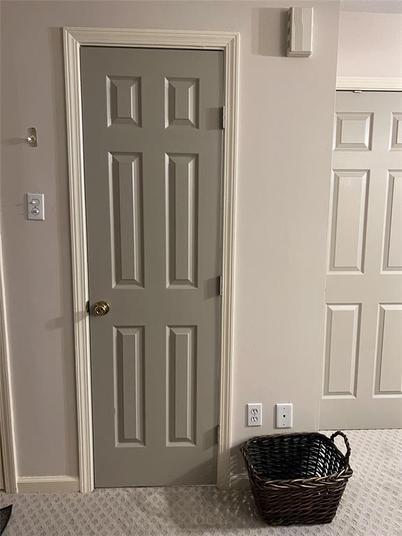 Building Photo - 2535 N MacGregor Way