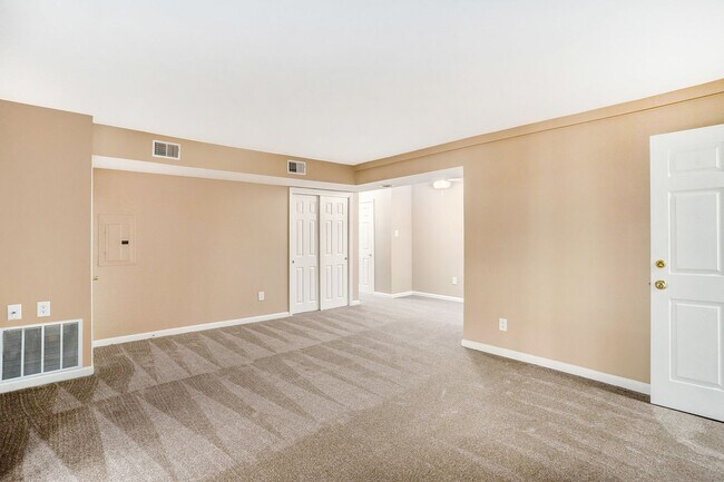 Building Photo - Almont Terrace Apartments