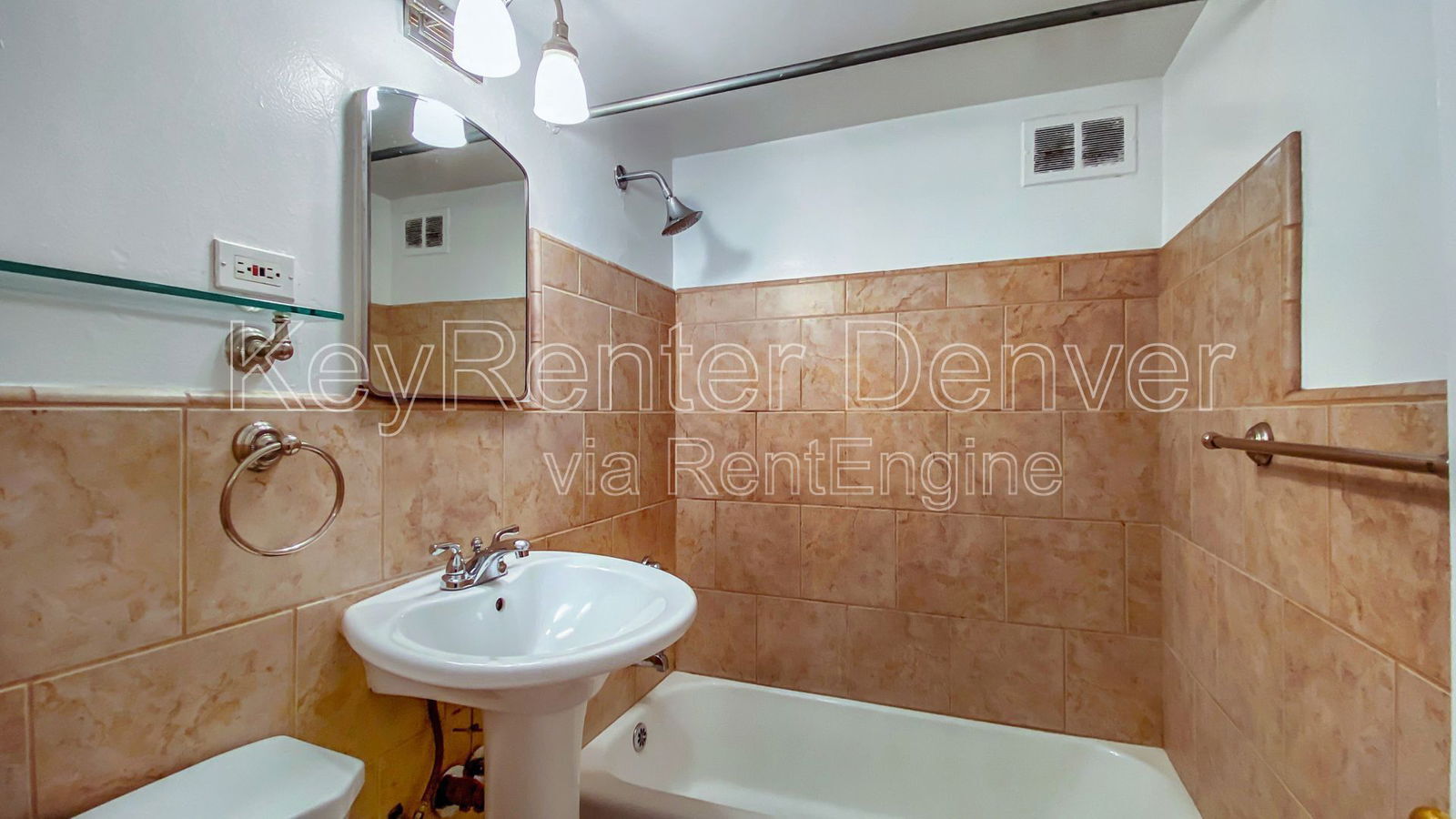 Building Photo - 2100 Franklin St