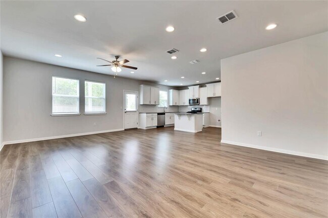 Building Photo - 11109 Sentinel Dr